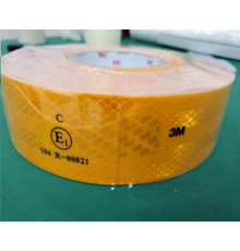 Светоотражающая желтая лента для авто