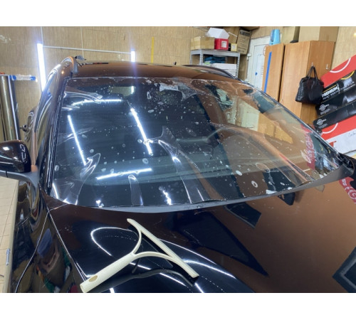 Пленка для защиты лобового стекла 1,52м х 1м Windshield 102 мкр.